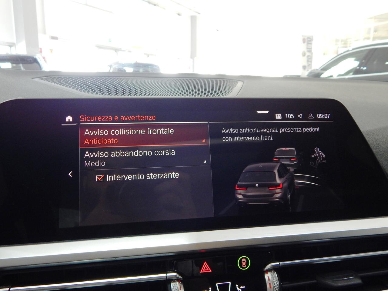 BMW 320 d Touring MSport Aut. TETTO-NAVI-PELLE-RADAR-LED