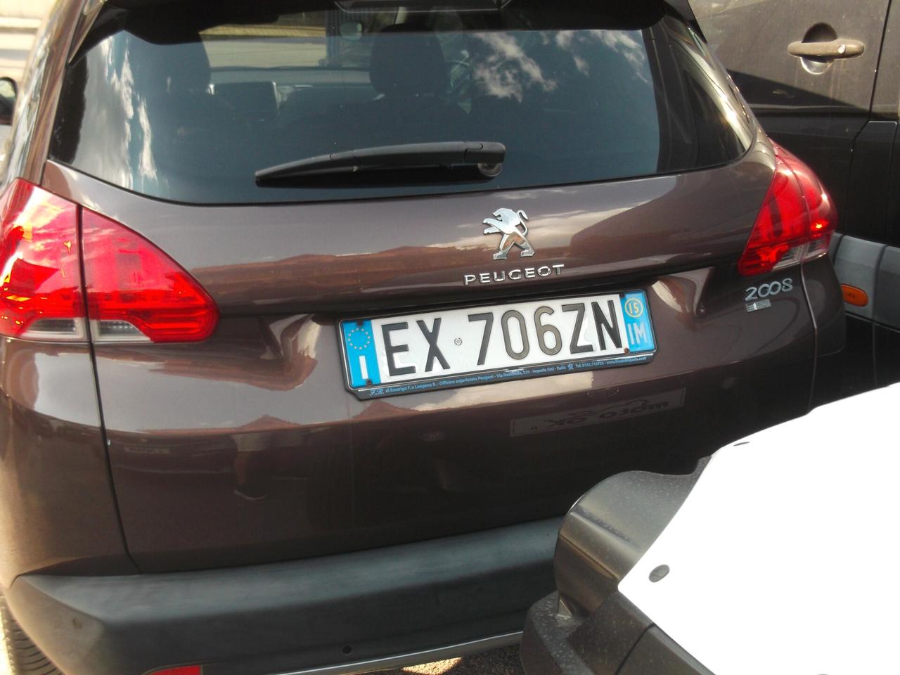 Peugeot 2008 1.6 e-HDi 92 CV Stop&Start Allure - 23