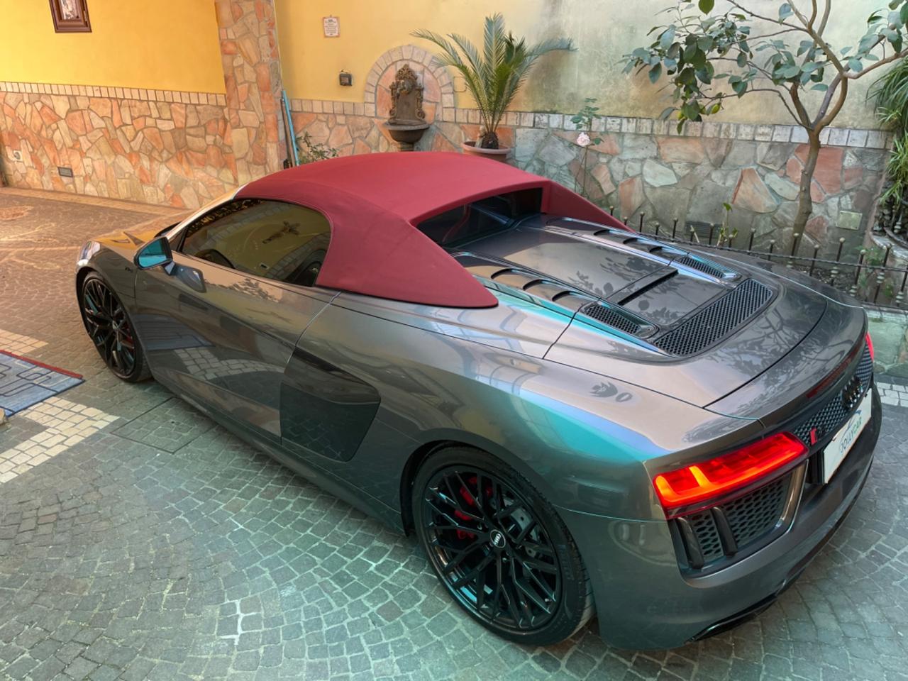 Audi R8 Spyder 5.2 FSI quattro S tronic,Bangolufsen,carbonio