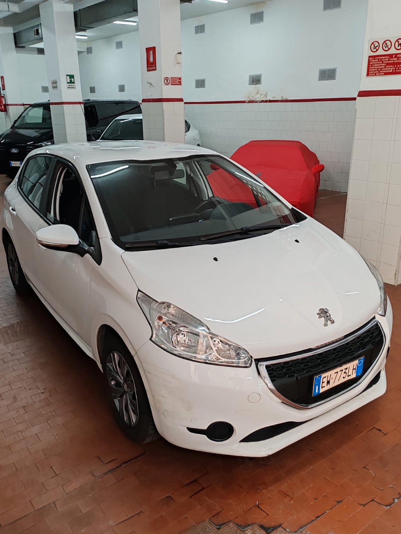 Peugeot 208 1.0 5 PORTE