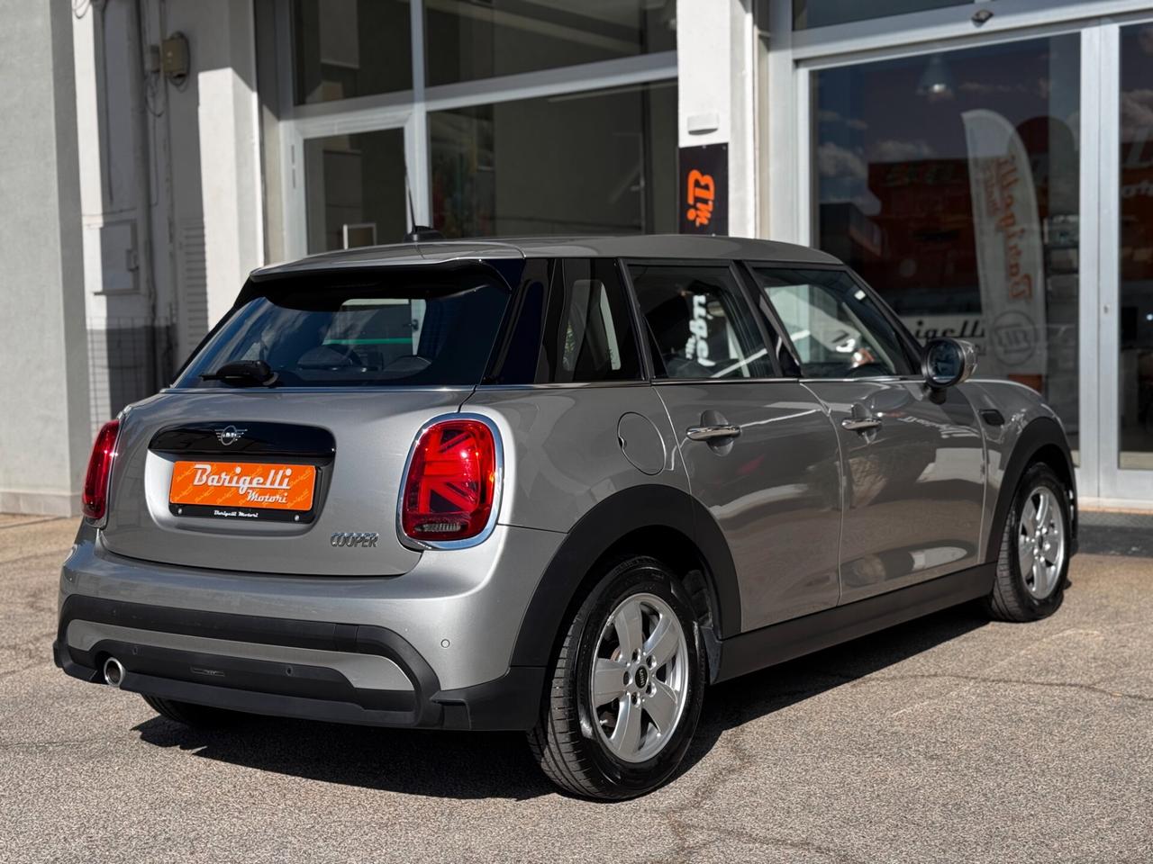 Mini 1.5 Cooper Essential, Aziendale, Iva deducibile