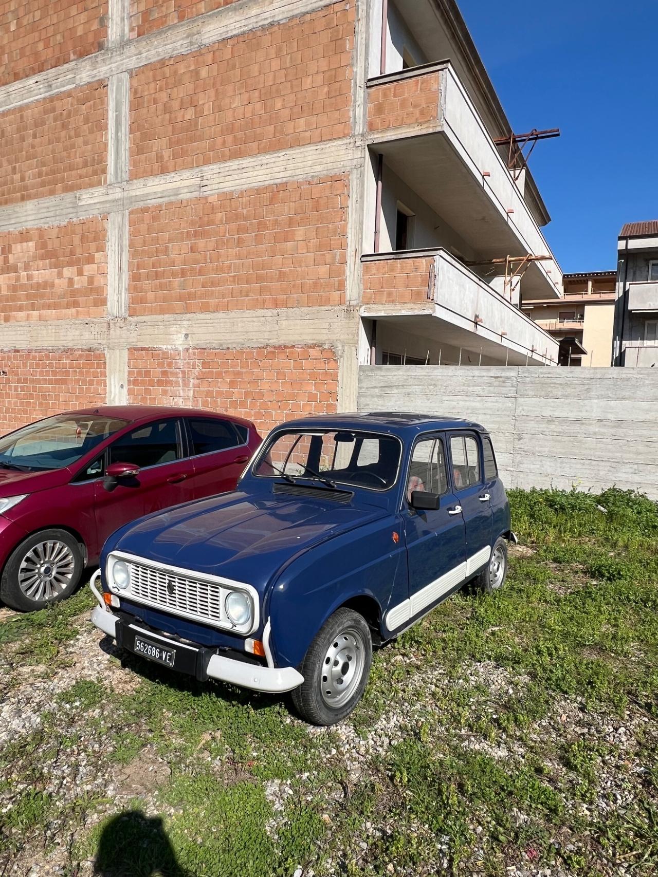 Renault 4