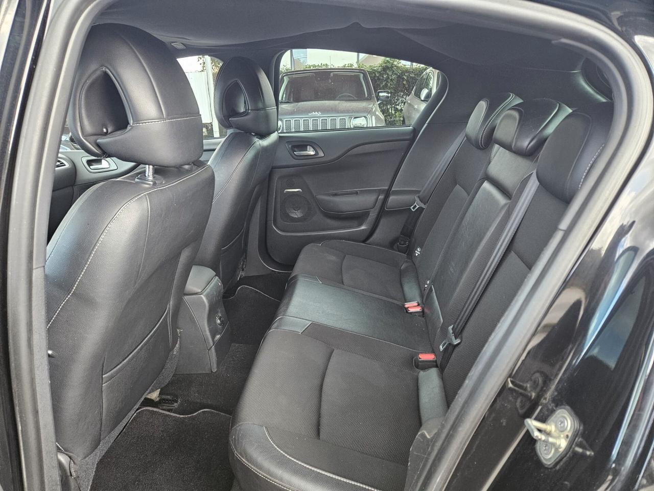 Ds DS4 4 2.0 HDi 135CV 2012