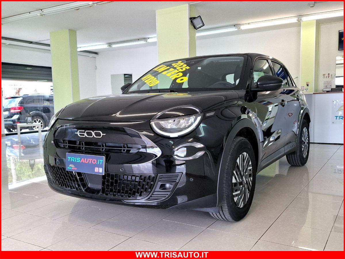 FIAT 600 1.2T MHEV DCT POP NEOPATENTATI (FARI LED)