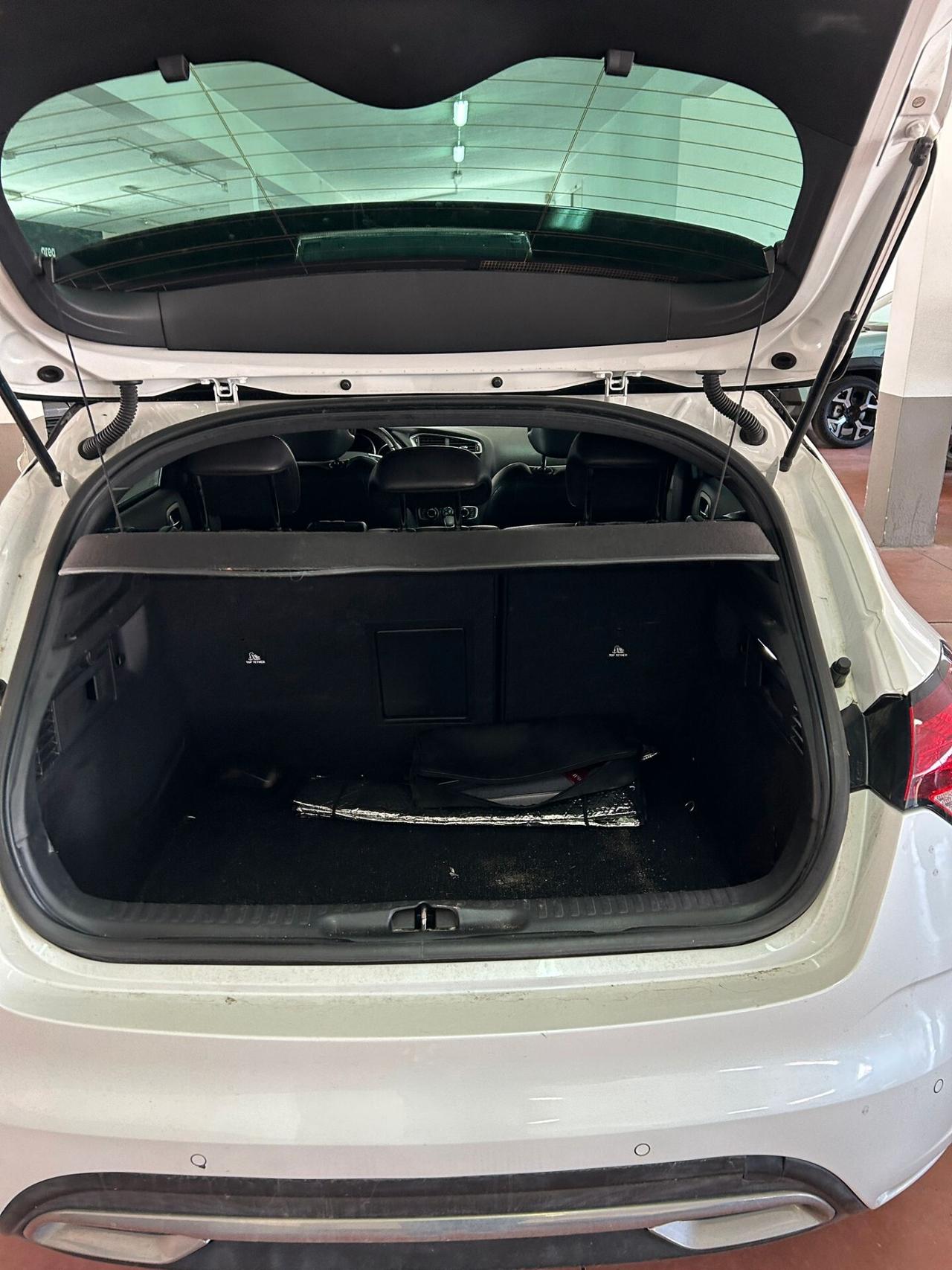 Ds DS4 4 Crossback BlueHDi 120 Moondust