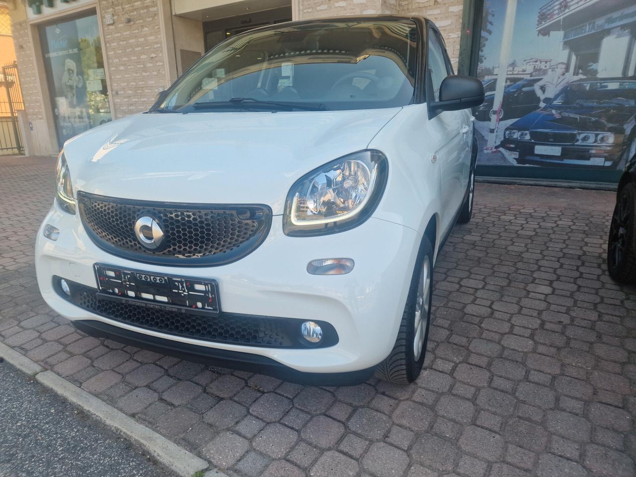 Smart ForFour 70 1.0 twinamic PASSION * LED + AUTOMATICA *