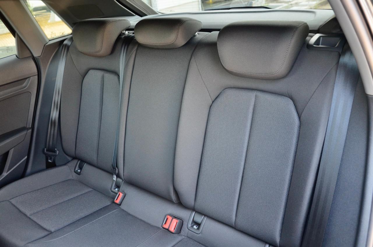 AUDI A3 SPORTBACK 35 1.5 TFSI BUSINESS 150cv MANUALE, PARI AL NUOVO, UNICOPROPRIETARIO, IVA ESPOSTA, SERVICE AUDI, UFF ITALIANA, BOLLO 6/27, PERMUTE