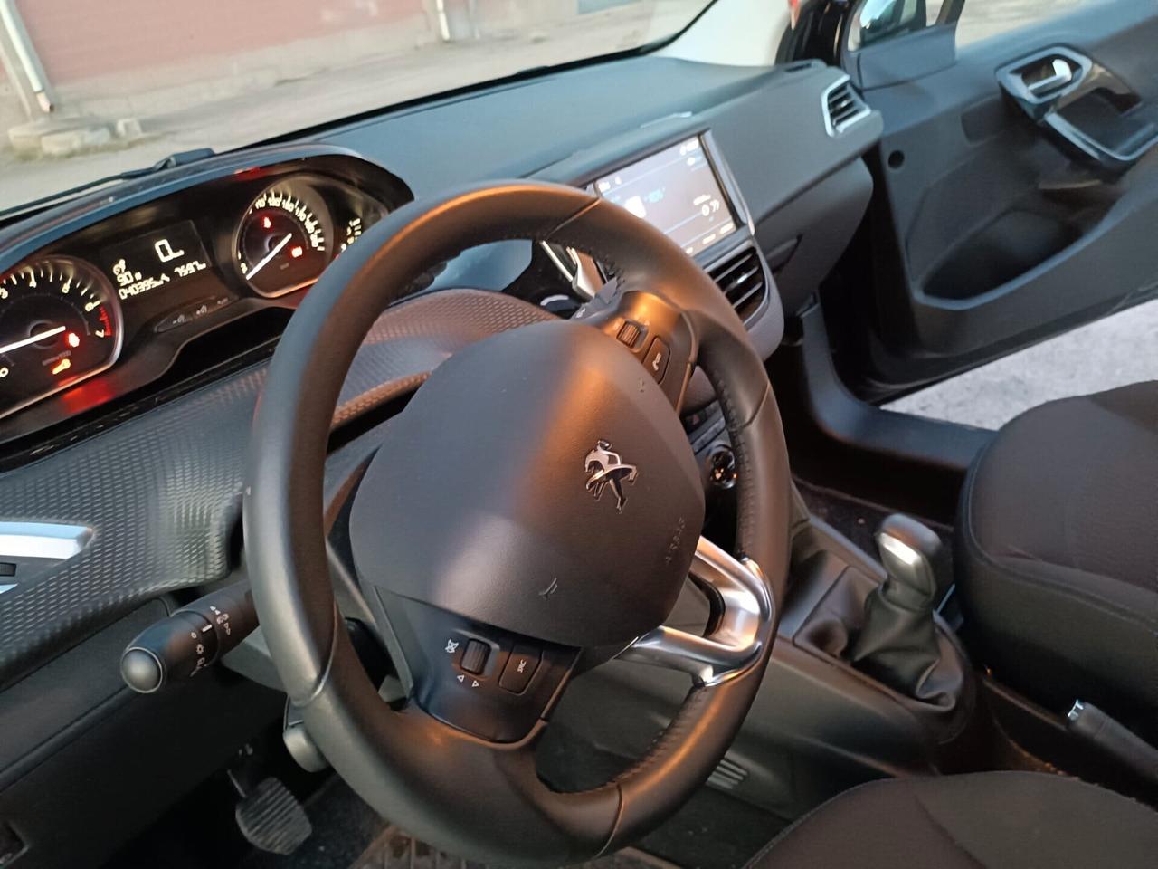 Peugeot 208 2018---1.2 Benzina Neopatentati