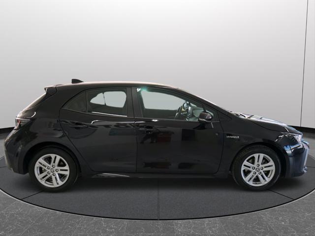 TOYOTA Corolla 1.8 Hybrid Business