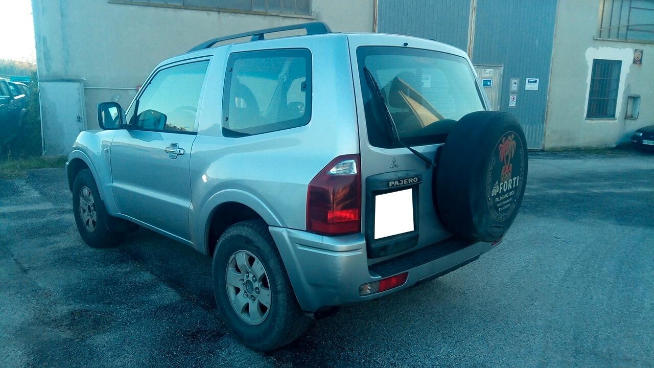Mitsubishi Pajero III 3.2 16V DID 160CV 3p. GLX