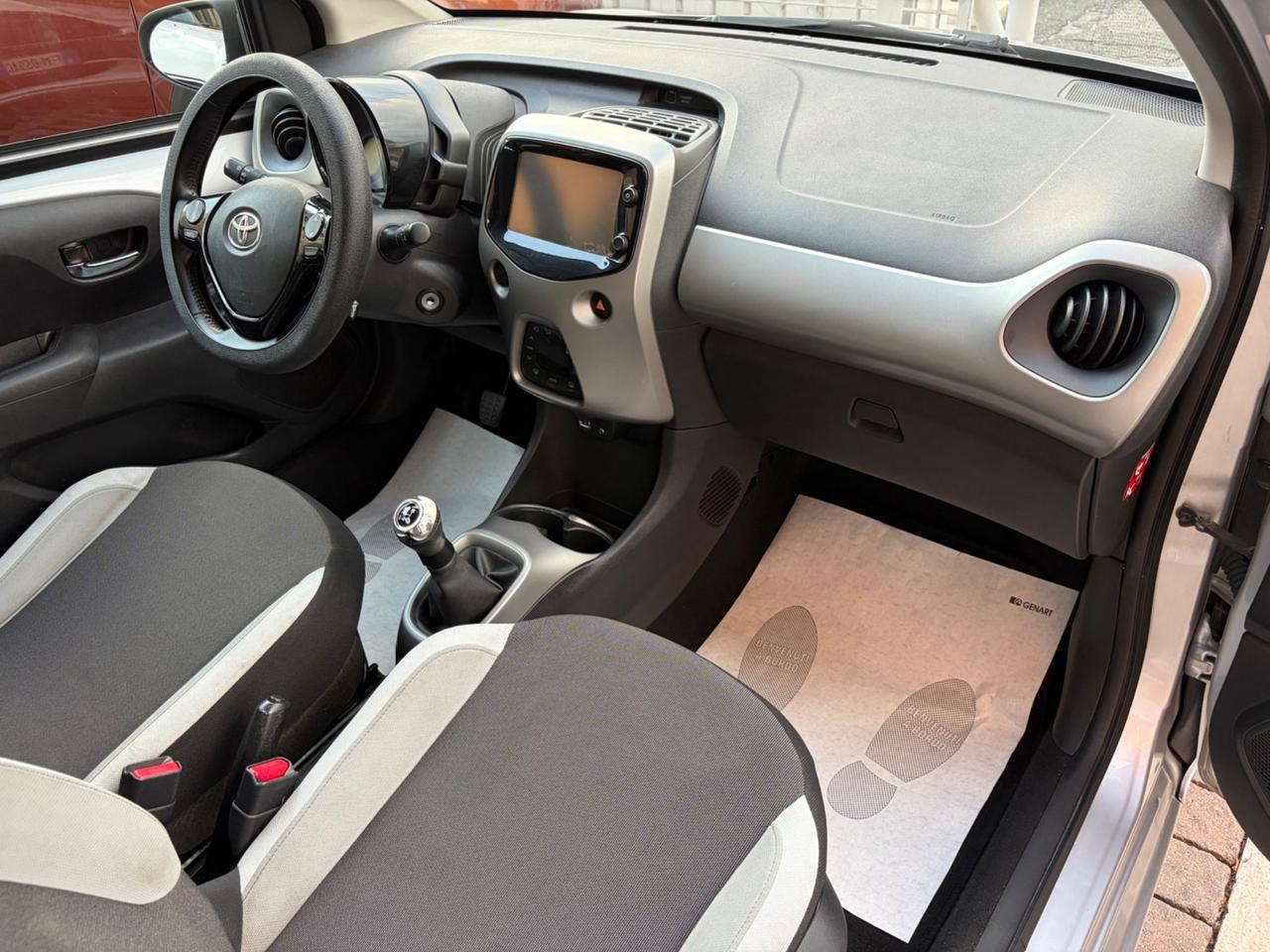 Toyota Aygo 1.0 VVT-i x-play 5p. - OTTIME CONDIZIONI !!
