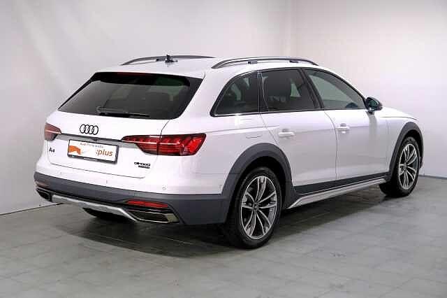 Audi A4 40 TDI 204 CV S tronic Identity Contrast