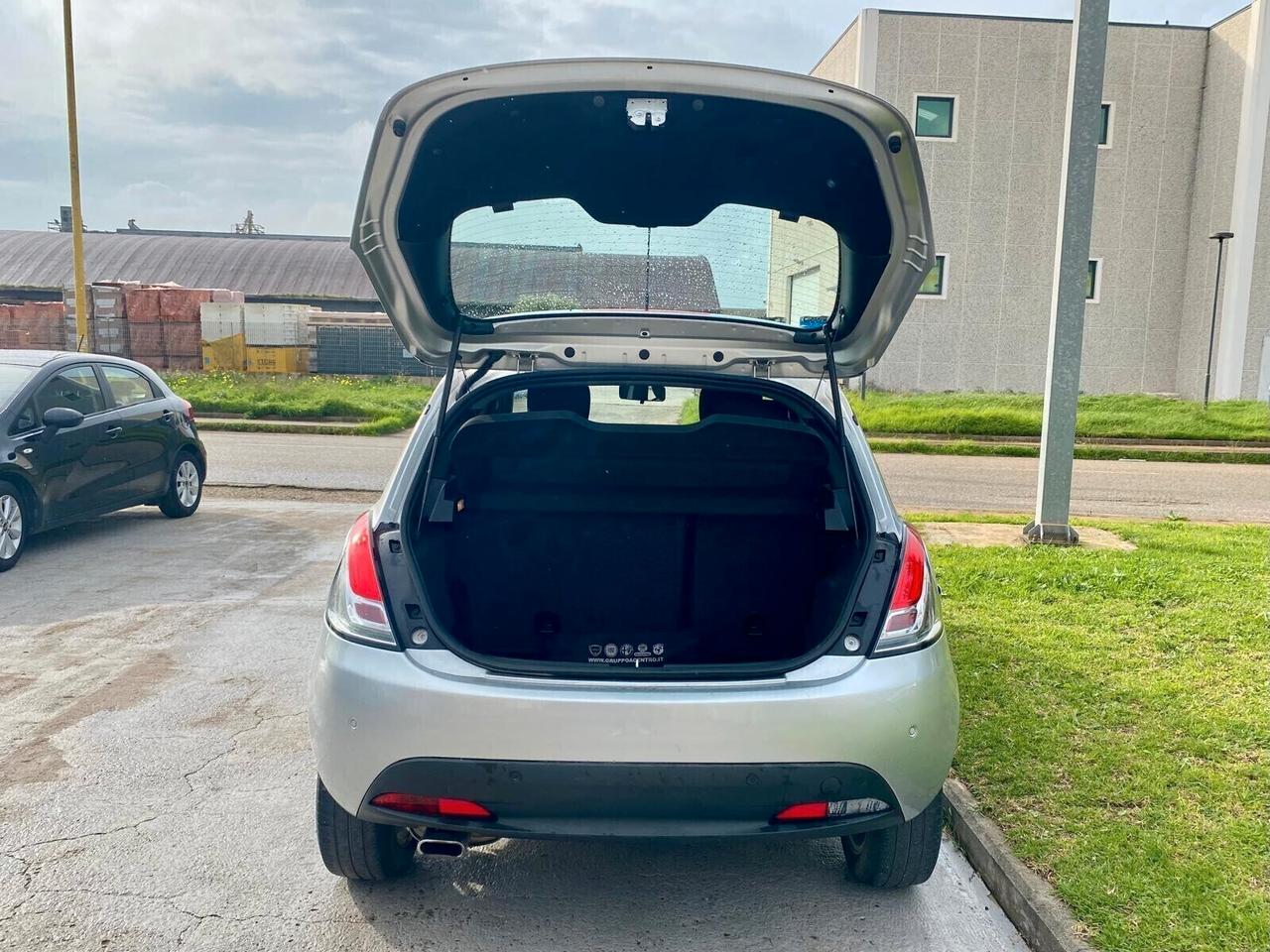 Lancia Ypsilon 1.3 MJT 16V 95 cv. 5 porte S&S Gold