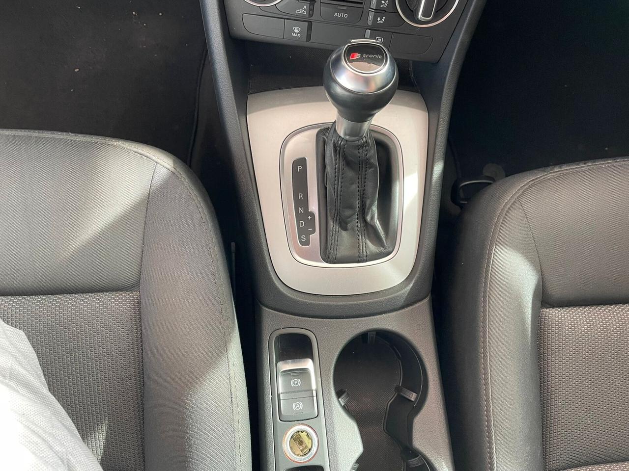Audi Q3 2.0 TDI 120 CV S -Line Edition