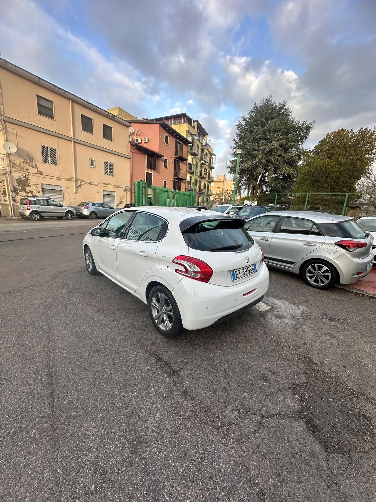 Peugeot 208 1.2 e-VTi 82 CV Stop&Start ETG5 5 porte Allure