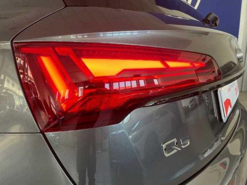 Audi Q5 II 2020 Audi 40 2.0 tdi mhev 12V S line quattro s-tronic