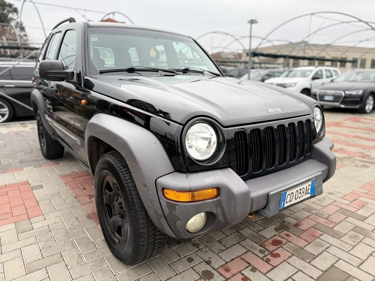 Jeep Cherokee 2.5 CRD Sport GANCIO TRAINO