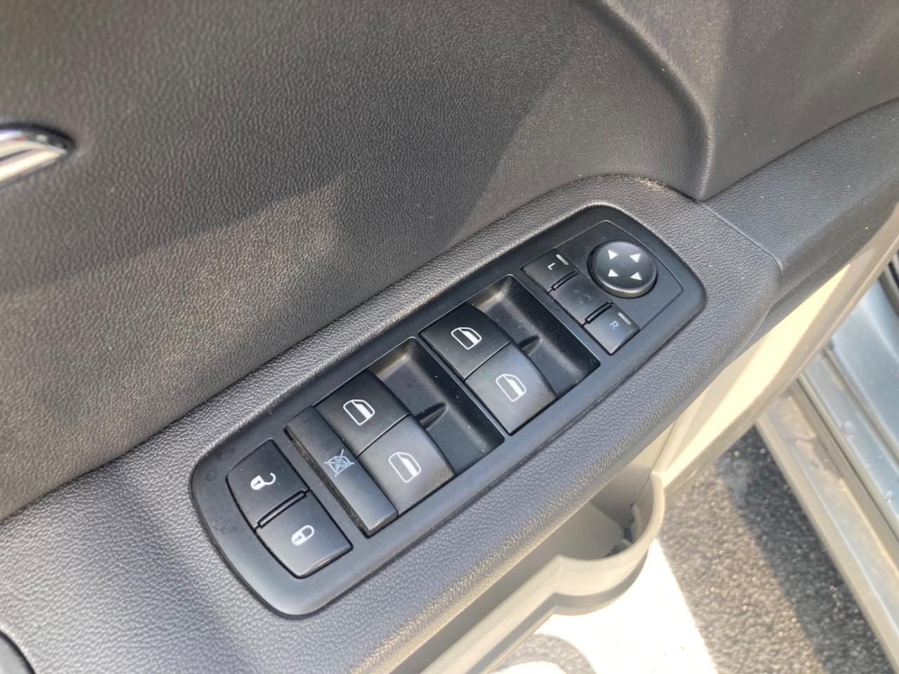 DODGE JOURNEY 2.0 D (7 POSTI)