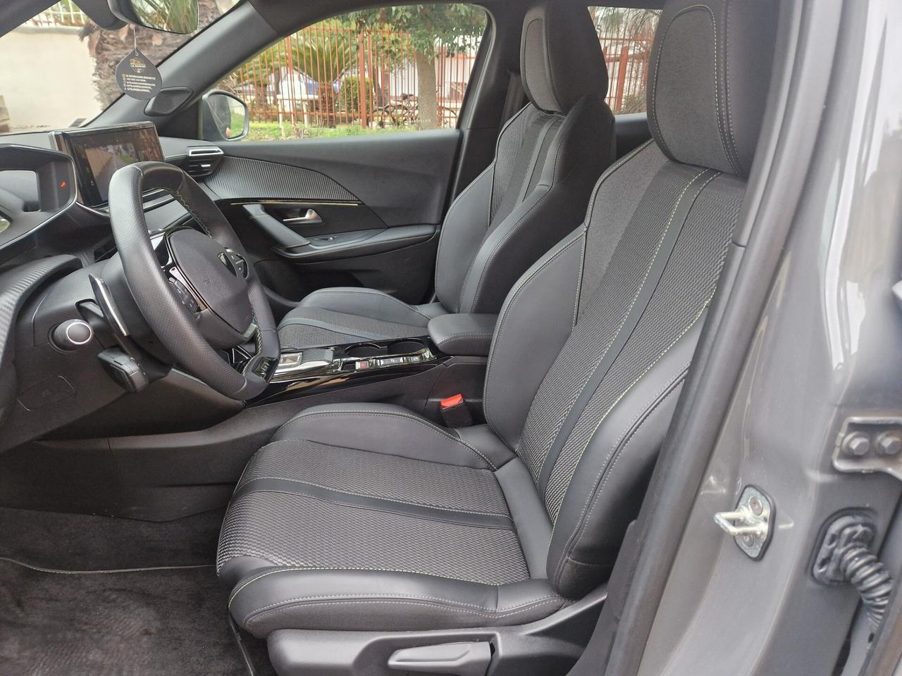 Peugeot 2008 PureTech 130 S&S EAT8 GT 07/2024