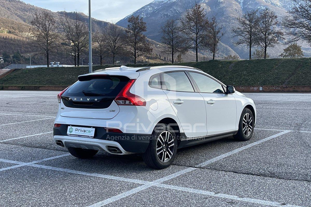 VOLVO V40 Cross Country D2 Momentum