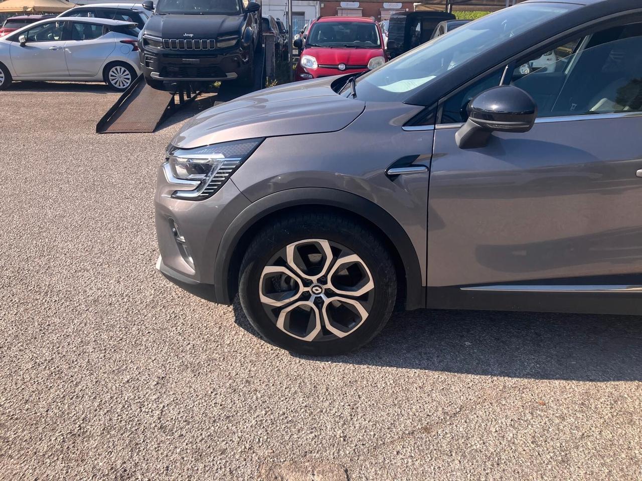 RENAULT CAPTUR 1.6 Hybrid 145cv Techno Fast Track
