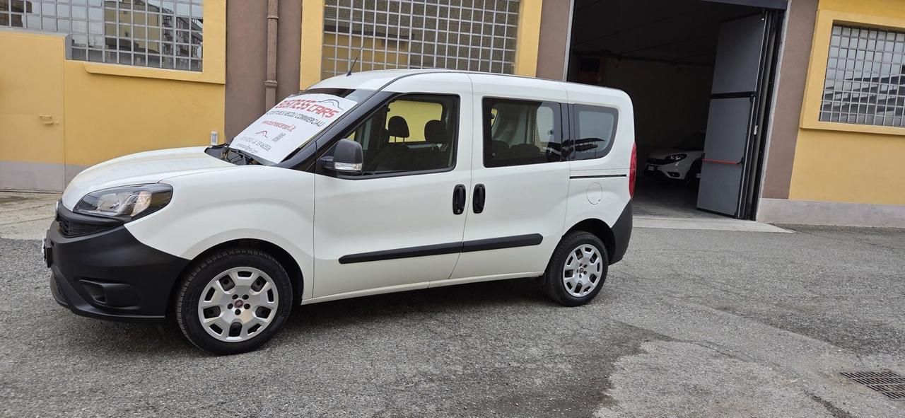 Fiat DOBLO' 1.6 MTJ 120 CV CH1 EASY CON GANCIO TRAINO OMOL AUTOCARRO 5 POSTI + IVA