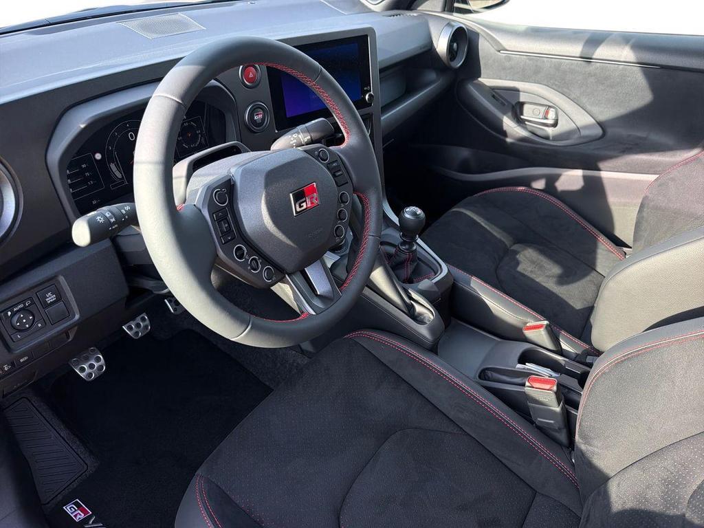 Toyota GR Yaris 1.6 Aero Performance imt-6