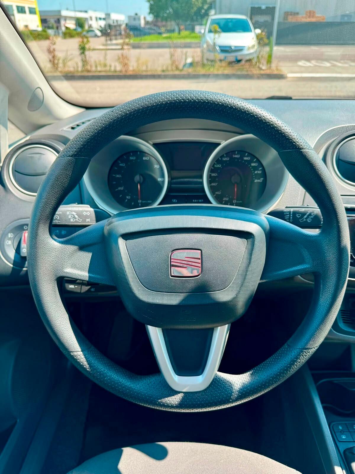 SEAT IBIZA 1.2 BENZINA - NEOPATENTE