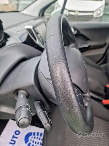 Peugeot 208 1.5 Hdi 5P.(GARANTITA-IVA INCL.)