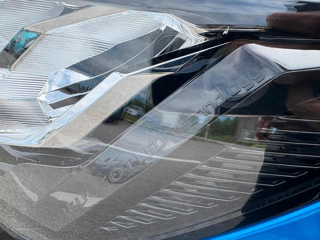 Peugeot 208 ALLURE PACK PureTech 100 5 p. SPOTICAR
