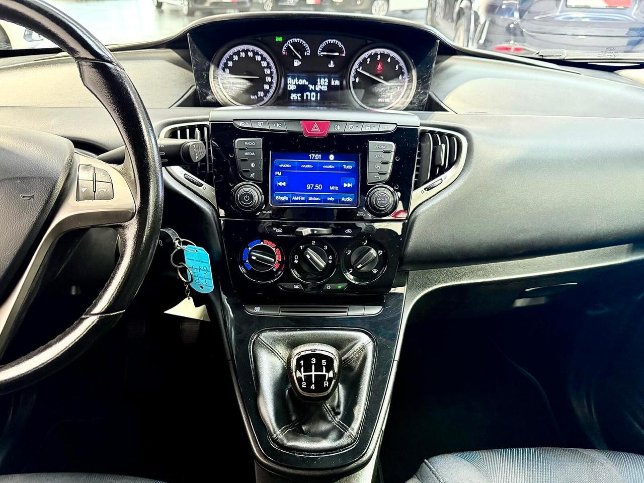 Lancia Ypsilon 1.2 69 CV 5 porte Gold