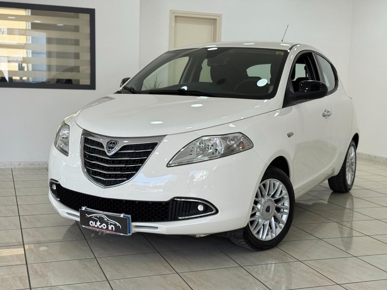 Lancia Ypsilon 1.2 69 CV 5 porte Gold
