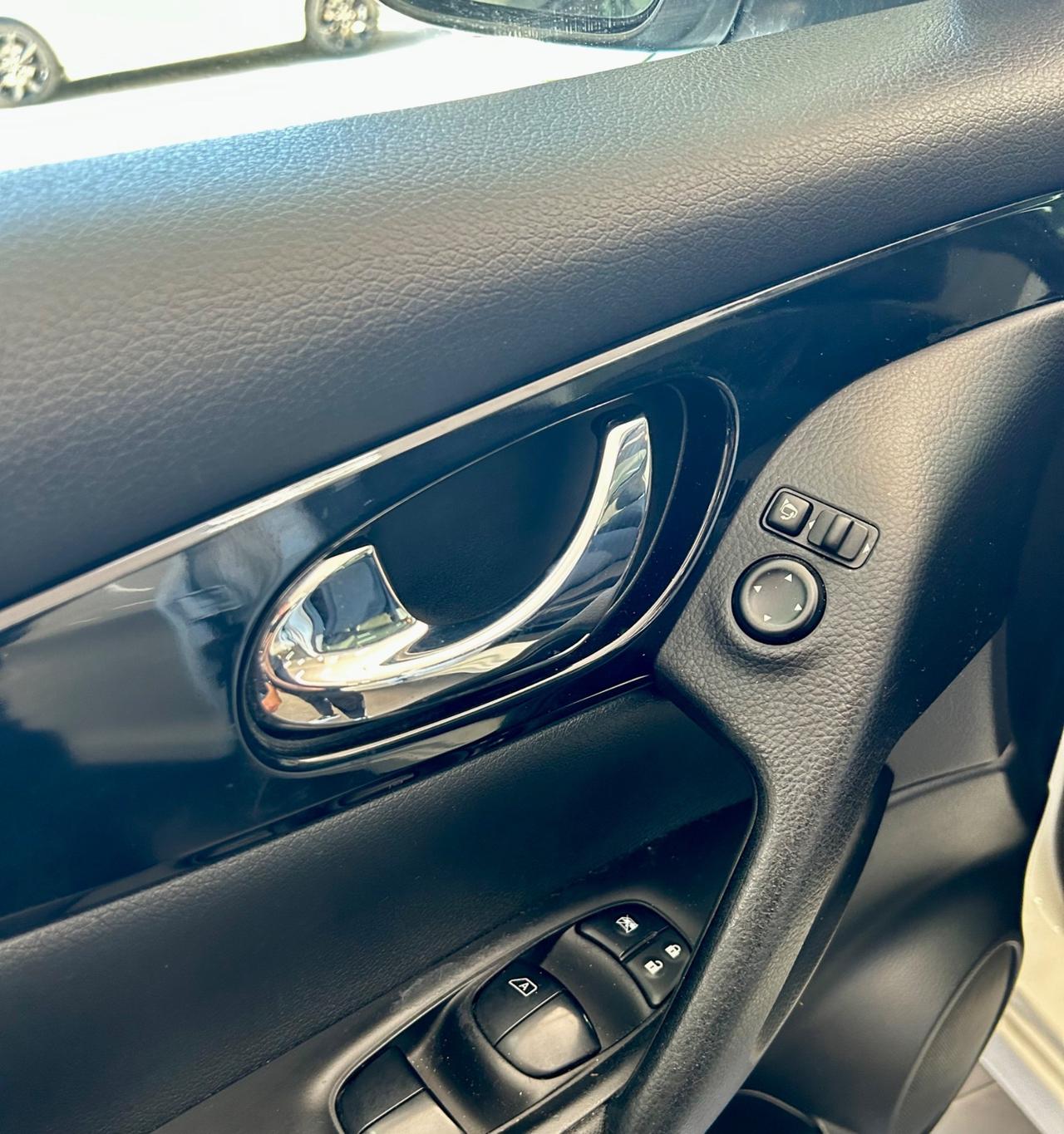 Nissan Qashqai 1.5 dCi Tekna TETTO finanziabile