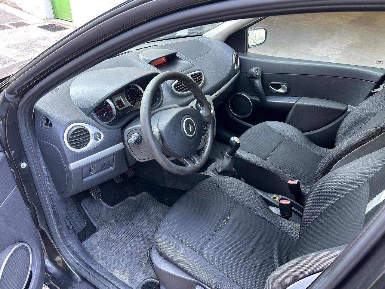 Renault Clio 1.2 16V SporTour Rip Curl