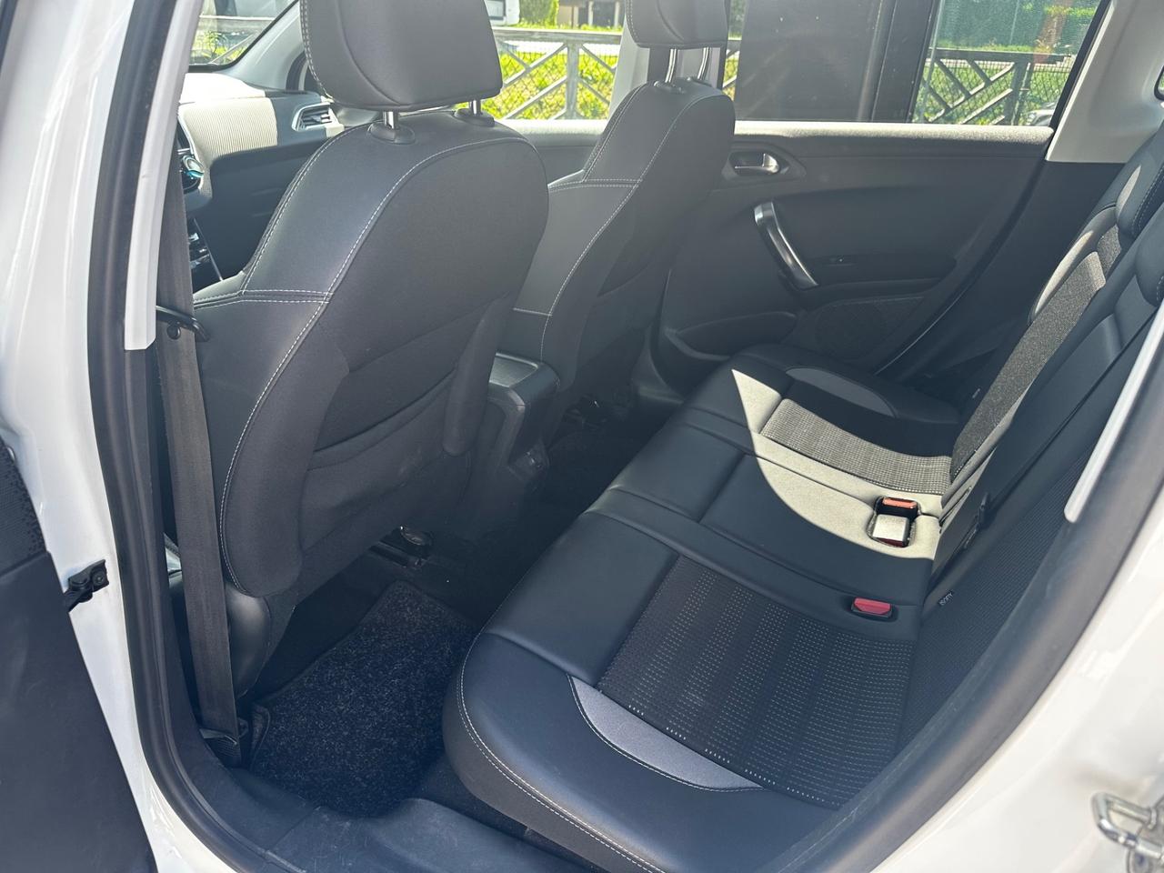 Peugeot 2008 BlueHDi 100 GT Line