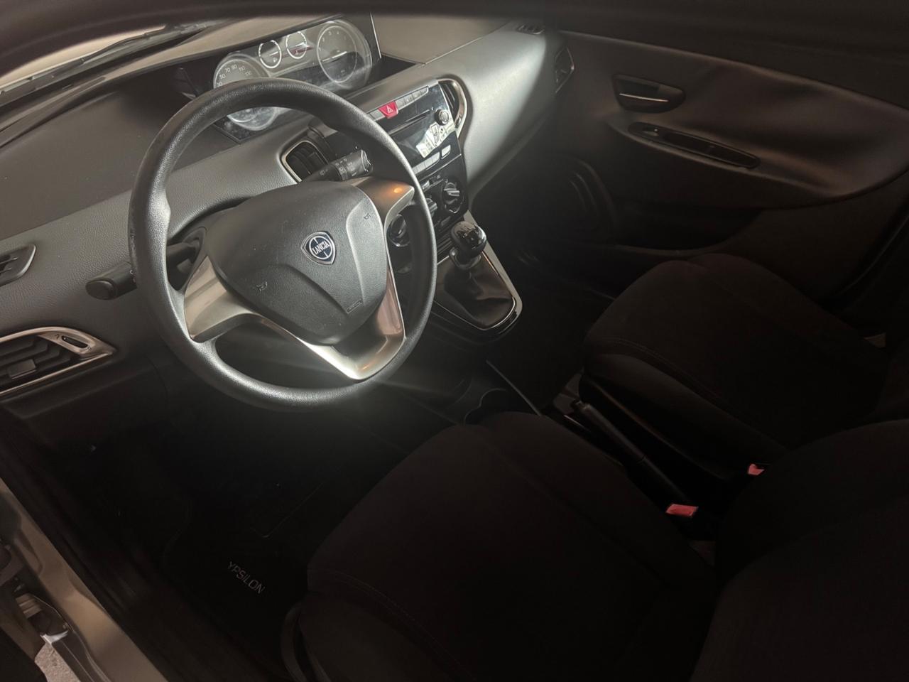 Lancia Ypsilon 1.2 69 CV 5 porte GPL Ecochic Gold