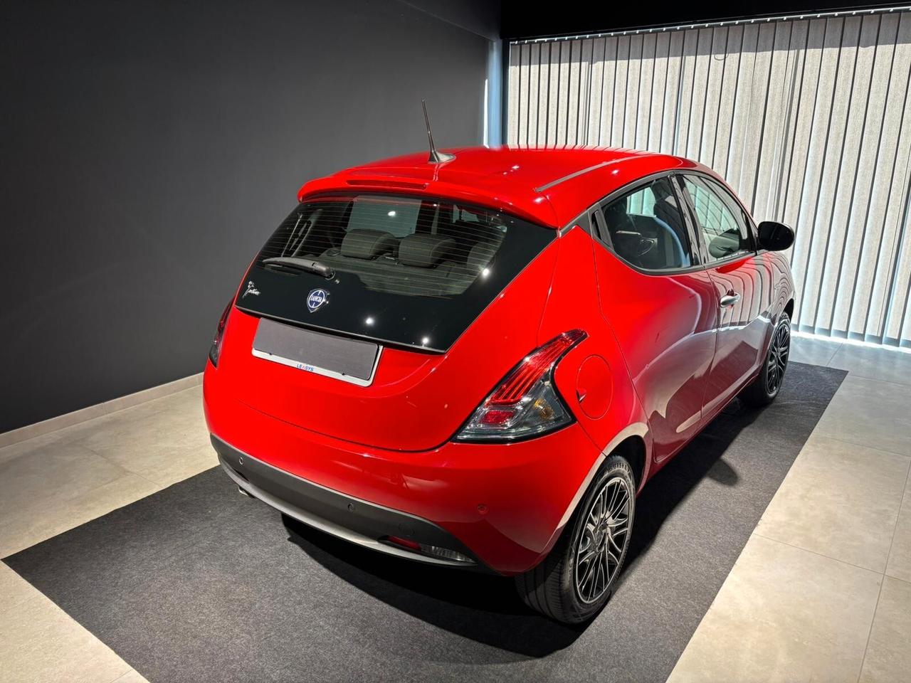 Lancia Ypsilon 1.0 FireFly 5 porte S&S Hybrid Gold