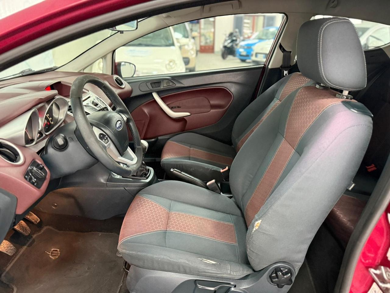 Ford Fiesta 1.4 Tdci 68cv 3 porte Titanium