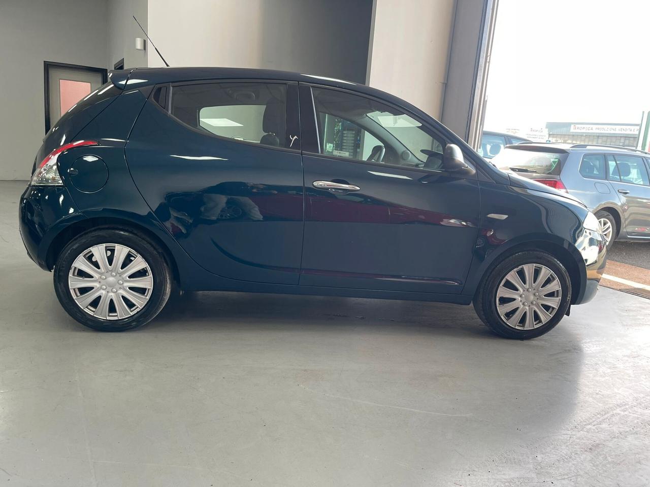 Lancia Ypsilon 1.2 69 CV 5 porte Platinum