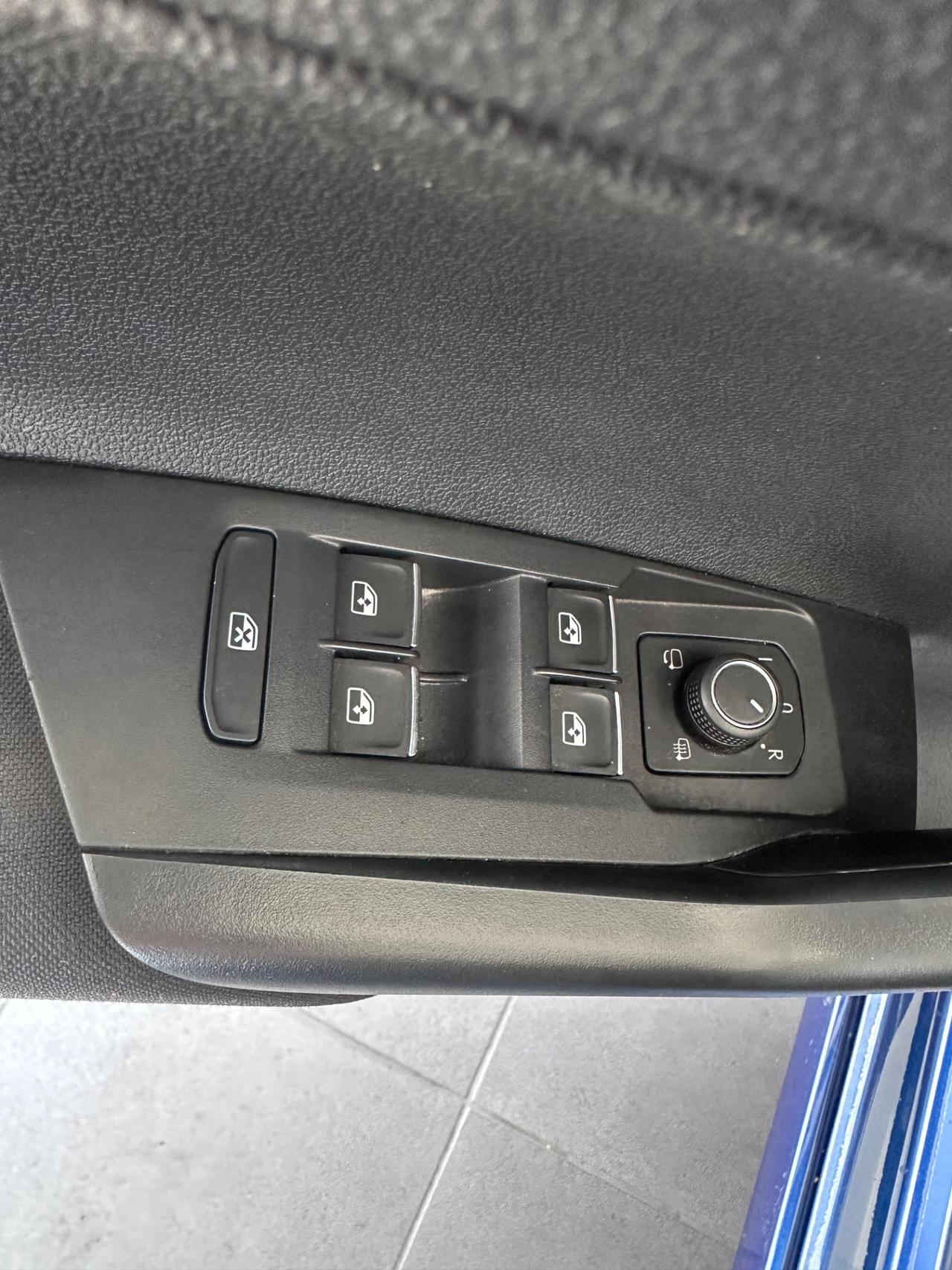 Volkswagen Taigo 1.5 TSI ACT 150 CV DSG R-Line