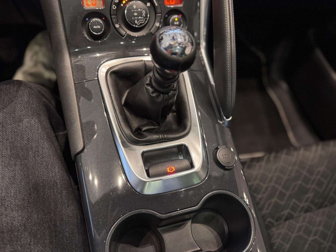 Peugeot 3008 BlueHDi Full “TETTO/NAV/RETR”