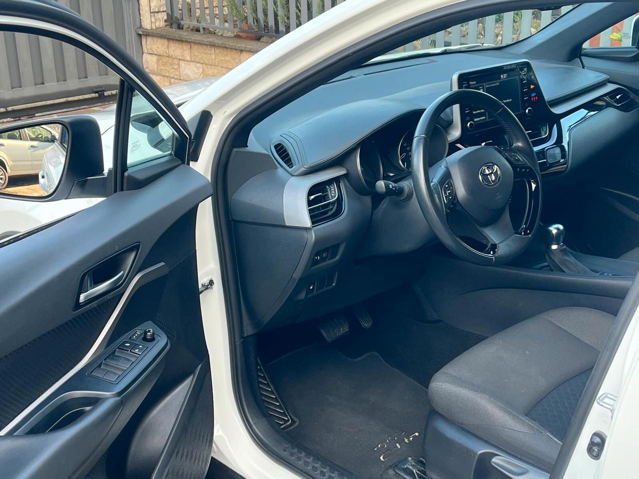 Toyota C-HR 1.8 Hybrid E-CVT Active