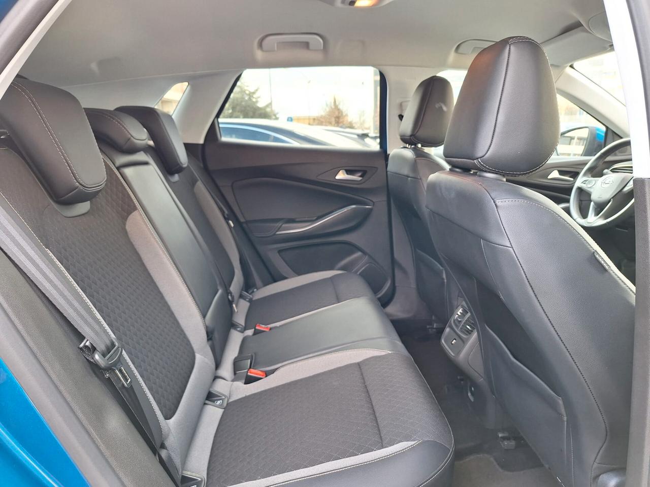 Opel Grandland X 1.5 diesel Ecotec Business X NEOPATENTATI IVA ESPOSTA