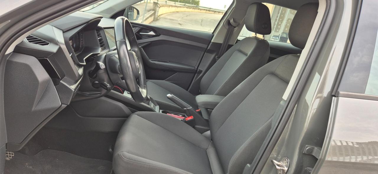 Audi A1 allstreet 30 TFSI Identity Contrast 110CV NEOPATENTATI