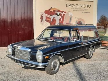 Mercedes 200 adibito a Carro- Funebre del 1973