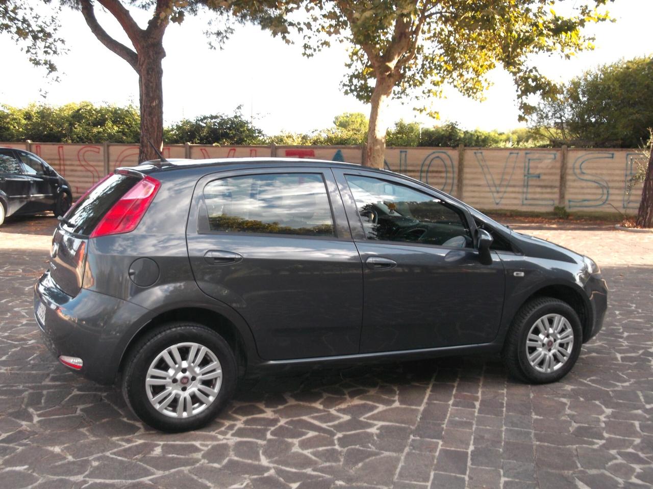 Fiat Punto 1.4 A Metano Neopatentati 2016
