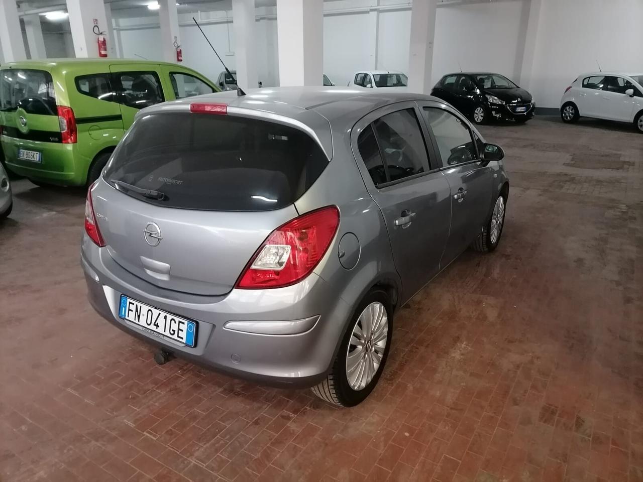 Opel Corsa 1.2 16v 85cv Cosmo Ok Neop.