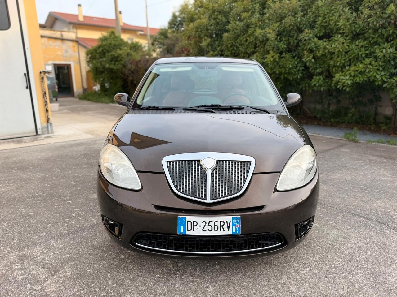 Lancia Ypsilon 1.2 Oro Giallo