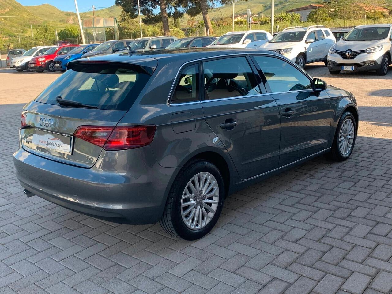 Audi A3 1.6 TDI 110 CV Ambition 2014