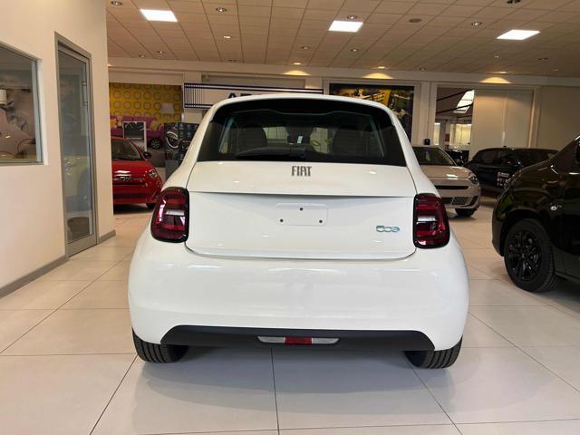 FIAT 500e Berlina 42 kWh